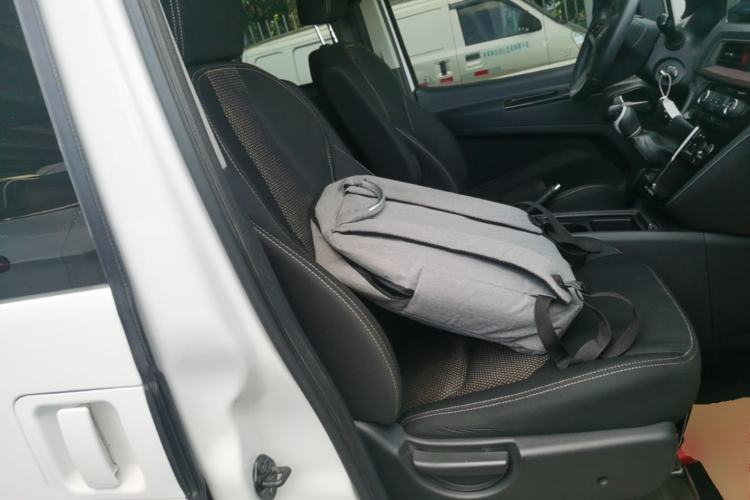 Used JAC Refine M3 2023 1.5T 7/8-Seater Smart Connectivity Version Right Front Seat
