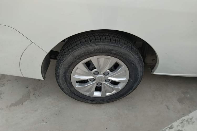 Used JAC Refine M3 2023 PLUS 1.5T 9-Seater Smart Connectivity Version Right Rear Wheel Hub