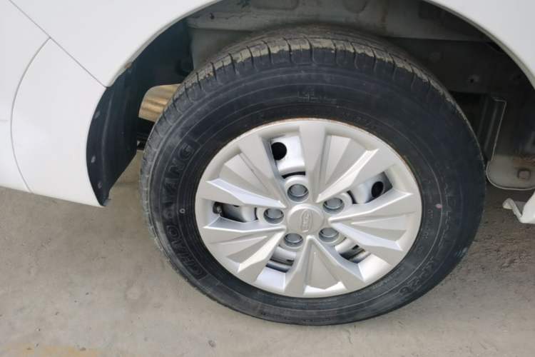 Used JAC Refine M3 2023 PLUS 1.5T 5/7-seat Classic Edition Right Rear Wheel Hub