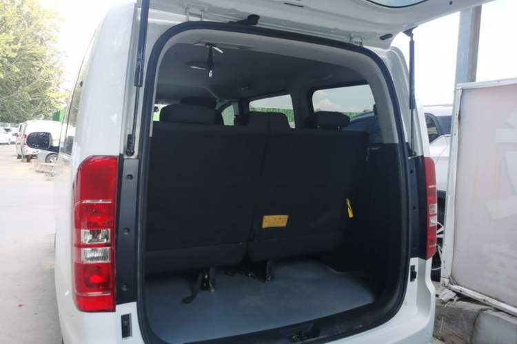 Used JAC Refine M3 2023 1.5T 7/8-Seater Smart Connectivity Version Trunk