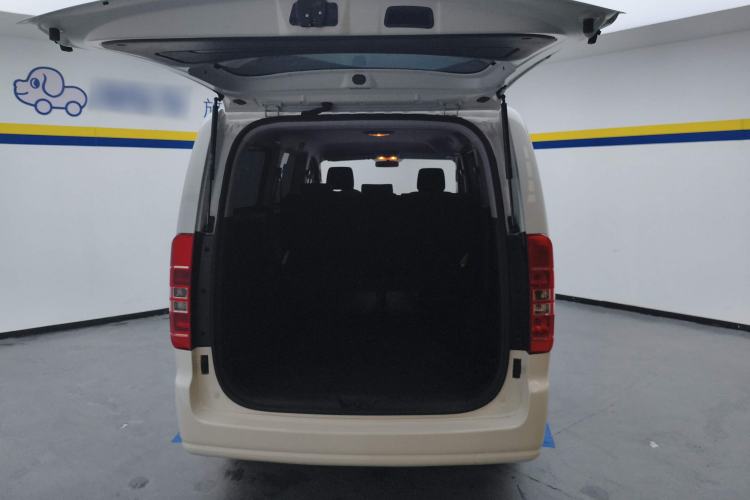 Used JAC Refine M3 2023 PLUS 1.5T 5/7-seat Classic Edition Trunk