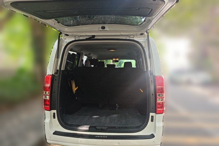Used JAC Refine M3 2023 PLUS 1.8L 7/8-Seater Comfort Edition Trunk