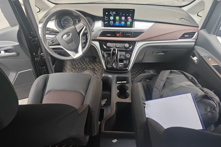Used JAC Refine M3 2024 PLUS 2.0L HEV Comfort Edition Center Console