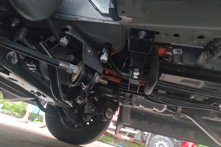 Used JAC Refine M3 2024 PLUS 2.0L HEV Elite Edition Chassis Front Left