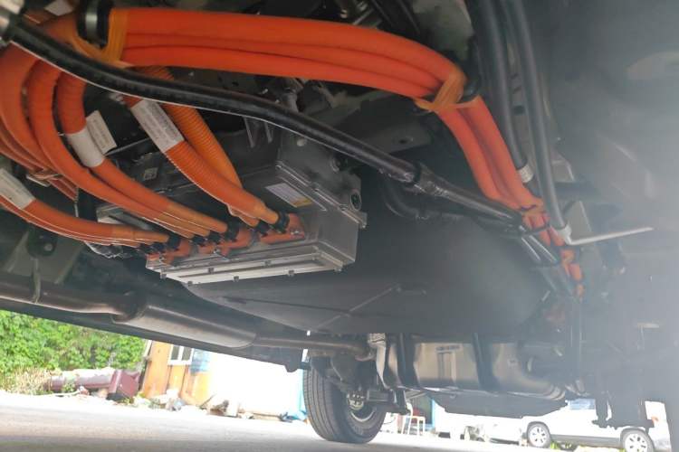 Used JAC Refine M3 2024 PLUS 2.0L HEV Elite Edition Chassis Rear Right