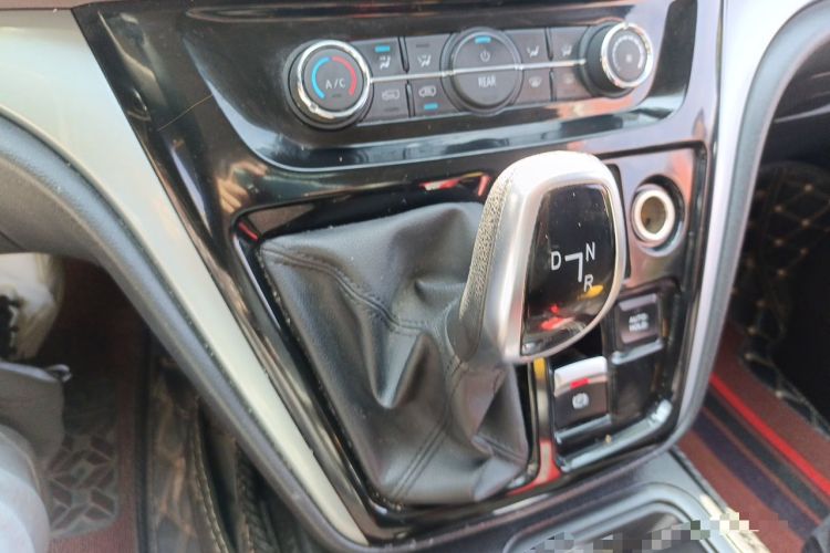 Used JAC Refine M3 2024 PLUS 2.0L HEV Smart Connect Edition Gear Lever