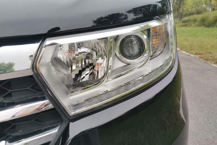 Used JAC Refine M3 2024 PLUS 2.0L HEV Comfort Edition Left Front Headlight