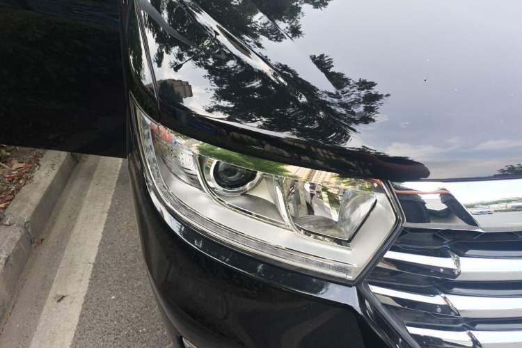 Used JAC Refine M3 2024 PLUS 2.0L HEV Comfort Edition Right Front Headlight