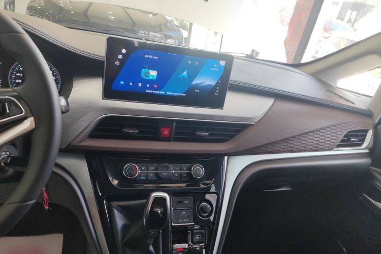 Used JAC Refine M3 2024 PLUS 2.0L HEV Smart Connect Edition Audio And AC Panel