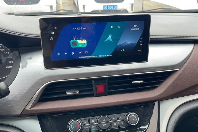 Used JAC Refine M3 2024 PLUS 2.0L HEV Smart Connect Edition Audio And AC Panel