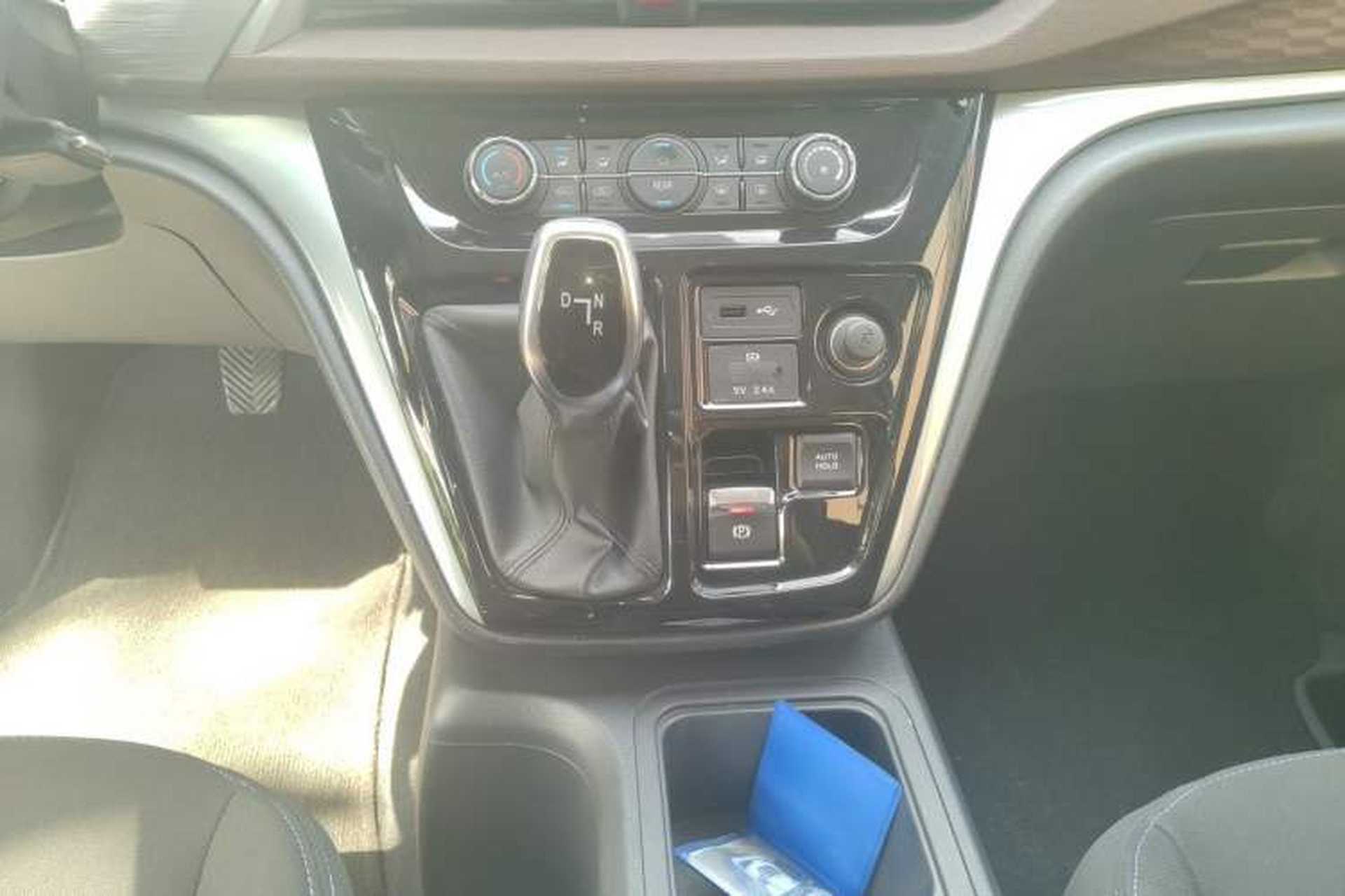 Used JAC Refine M3 2024 PLUS 2.0L HEV Smart Connect Edition Gear Lever