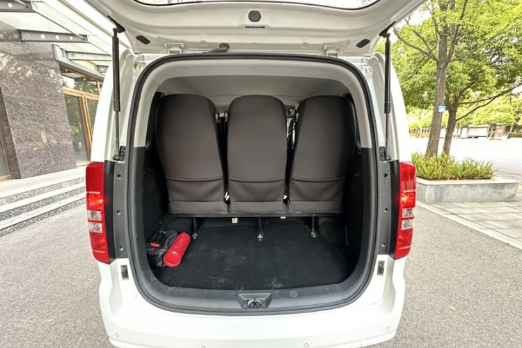 Used JAC Refine M3 2024 PLUS 2.0L HEV Smart Connect Edition Interior 2