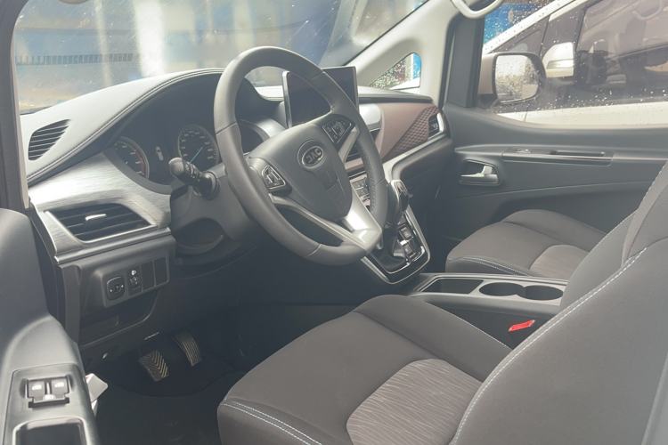 Used JAC Refine M3 2024 PLUS 2.0L HEV Smart Connect Edition Interior 4
