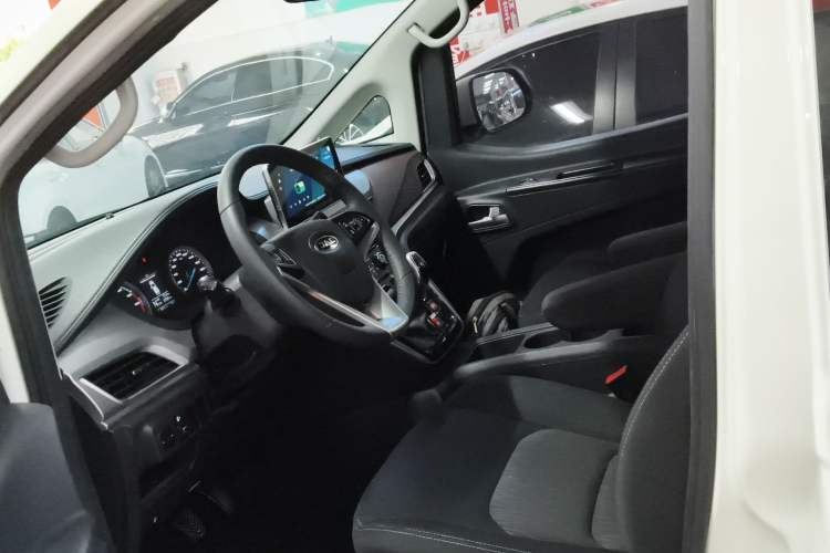 Used JAC Refine M3 2024 PLUS 2.0L HEV Smart Connect Edition Left Front Seat