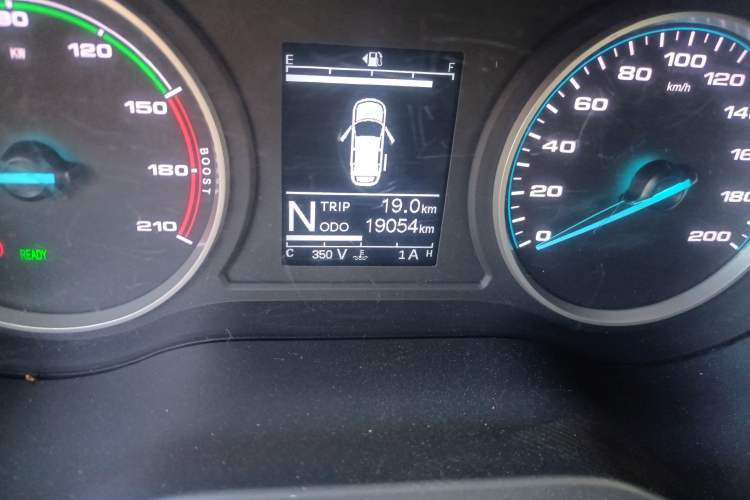 Used JAC Refine M3 2024 PLUS 2.0L HEV Elite Edition Odometer Close Up