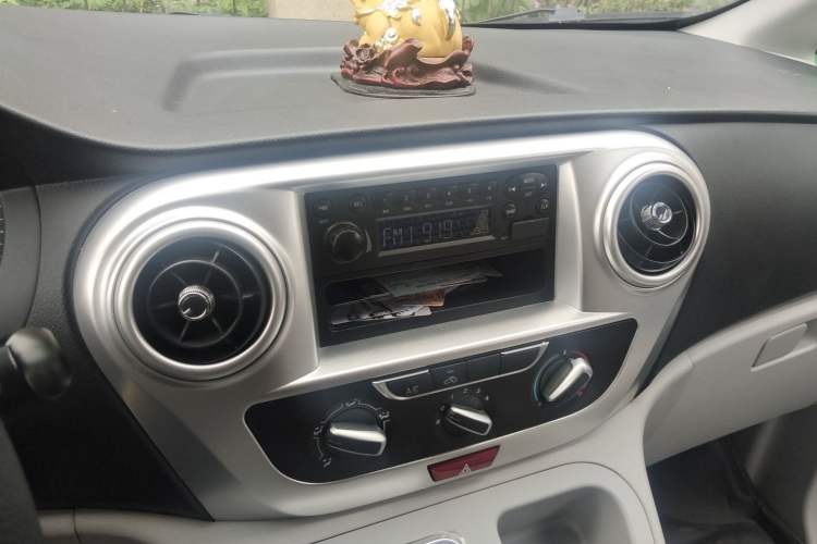 Used JAC Refine M3 2025 PLUS 1.8L Manual Classic Edition 5 Seats Audio And AC Panel