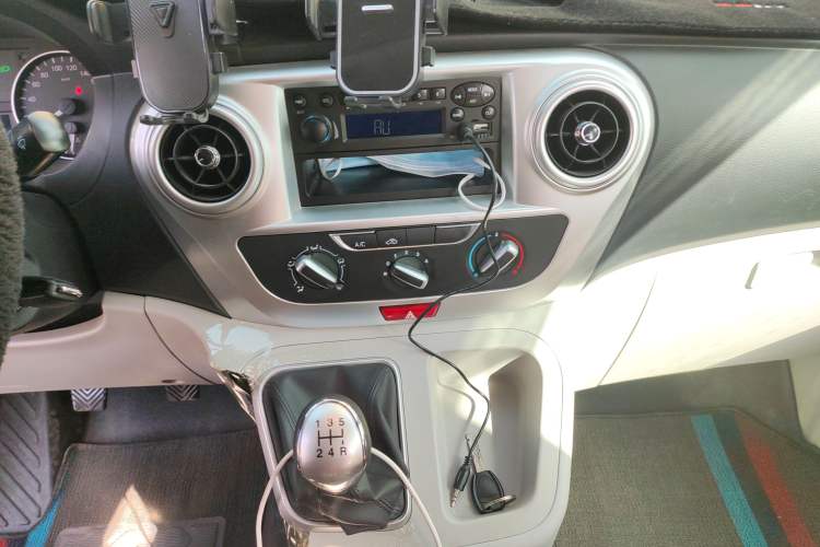 Used JAC Refine M3 2025 PLUS 1.8L Manual Classic Edition 7 Seats Audio And AC Panel