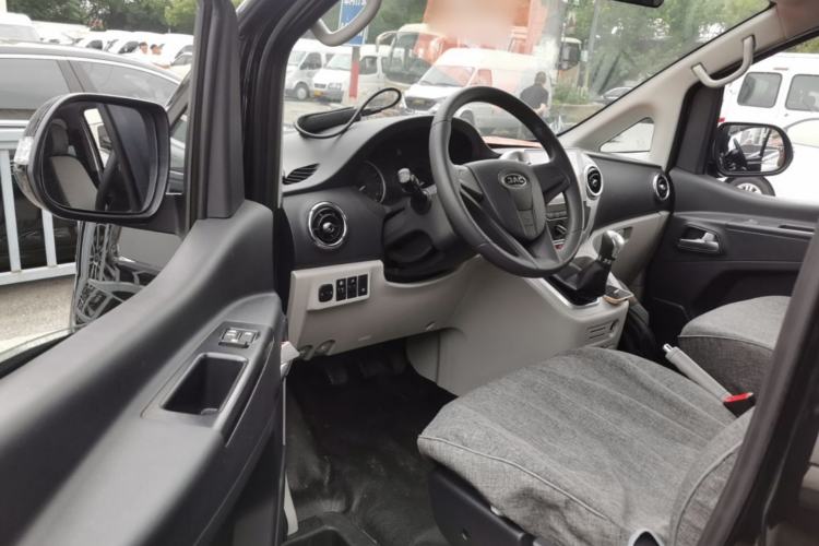 Used JAC Refine M3 2025 PLUS 1.8L Manual Comfort Version 7/8 Seats Driver Seat