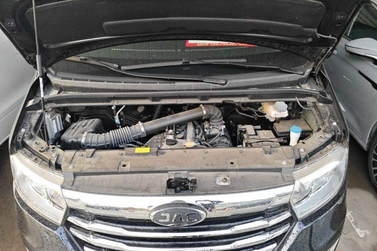 Used JAC Refine M3 2025 PLUS 1.8L Manual Smart Connect Version 7/8 Seats Engine Bay