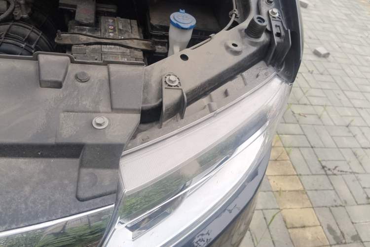 Used JAC Refine M3 2025 PLUS 1.8L Manual Classic Edition 5 Seats Engine Bay Left