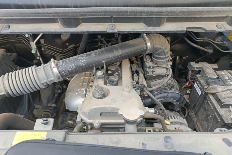 Used JAC Refine M3 2025 PLUS 1.8L Manual Classic Edition 7 Seats Engine Bay