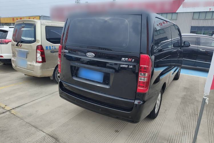 Used JAC Refine M3 2025 PLUS 1.8L Manual Classic Edition 7 Seats Exterior 3