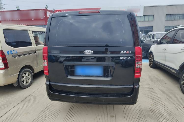 Used JAC Refine M3 2025 PLUS 1.8L Manual Classic Edition 7 Seats Exterior 4