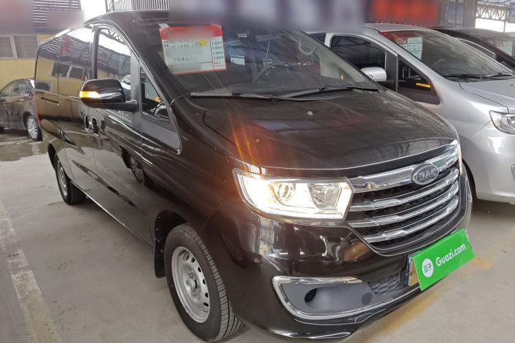 Used JAC Refine M3 2025 PLUS 1.8L Manual Classic Edition 7 Seats Front Right 45 Deg