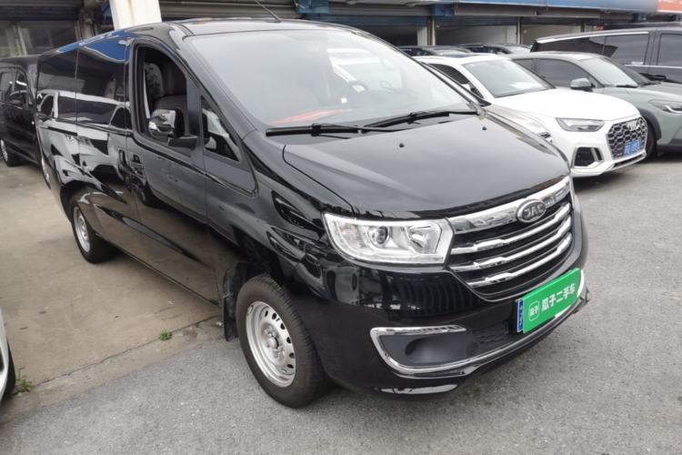 Used JAC Refine M3 2025 PLUS 1.8L Manual Comfort Version 7/8 Seats Front Right 45 Deg
