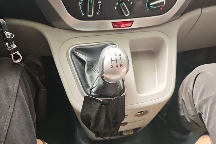 Used JAC Refine M3 2025 1.8L Manual Classic Edition 5 Seats Gear Lever