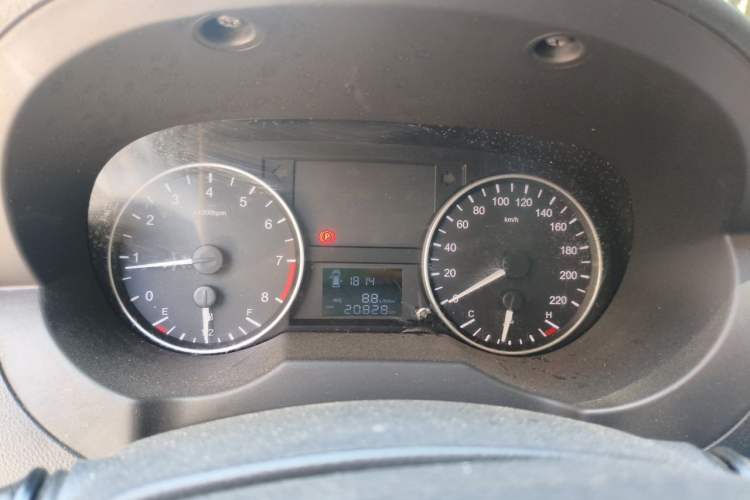 Used JAC Refine M3 2025 PLUS 1.5T Manual Classic Edition 7 Seats Instrument Cluster