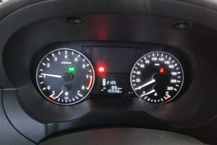 Used JAC Refine M3 2025 PLUS 1.8L Manual Classic Edition 7 Seats Instrument Cluster
