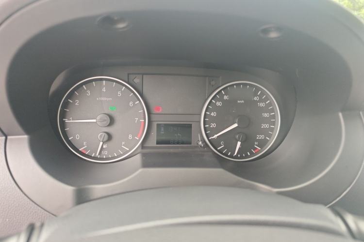 Used JAC Refine M3 2025 PLUS 1.5T Manual Classic Edition 7 Seats Instrument Cluster