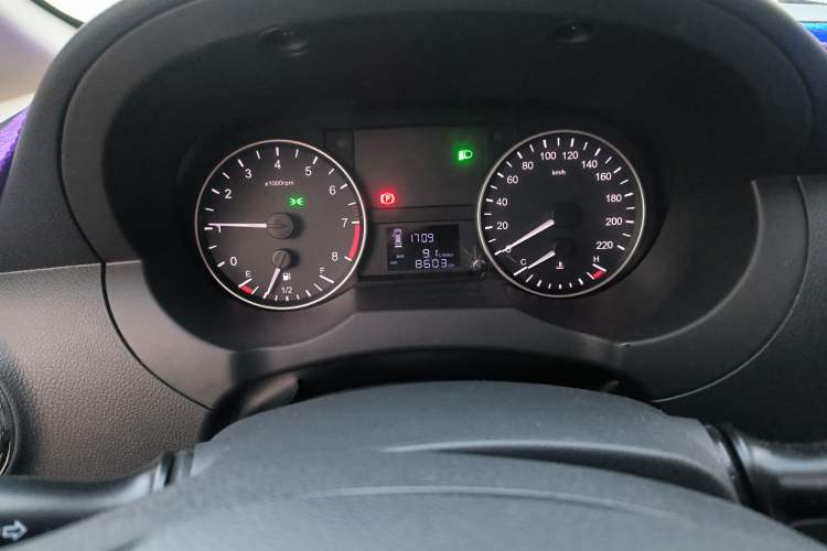 Used JAC Refine M3 2025 PLUS 1.8L Manual Classic Edition 7 Seats Instrument Cluster