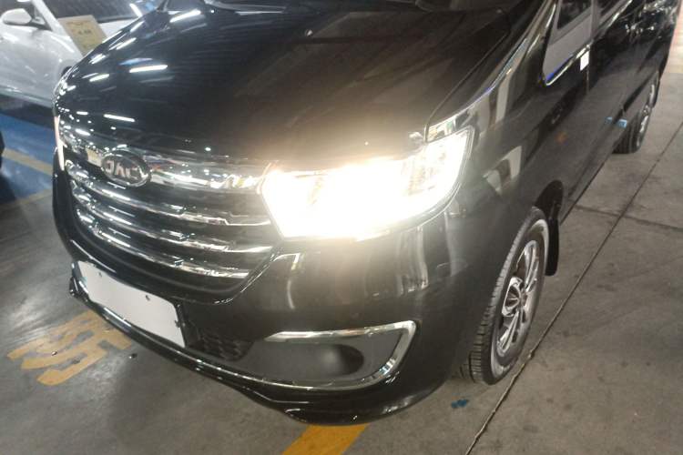 Used JAC Refine M3 2025 1.5T Manual Comfort Edition 7/8 Seats Left Front Headlight