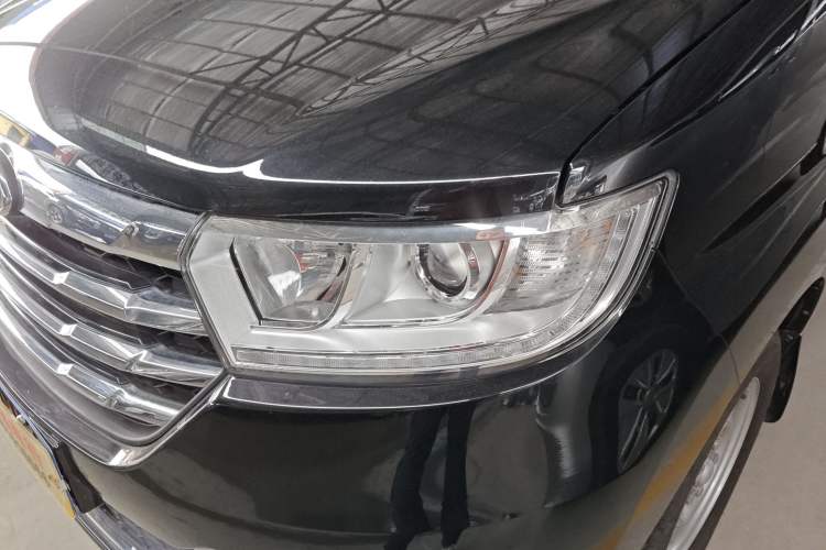 Used JAC Refine M3 2025 PLUS 1.8L Manual Classic Edition 7 Seats Left Front Headlight