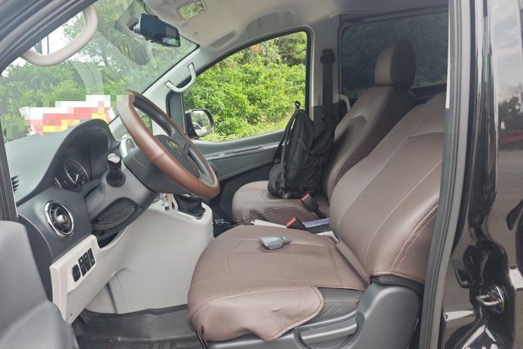 Used JAC Refine M3 2025 PLUS 1.5T Manual Classic Edition 7 Seats Left Front Seat