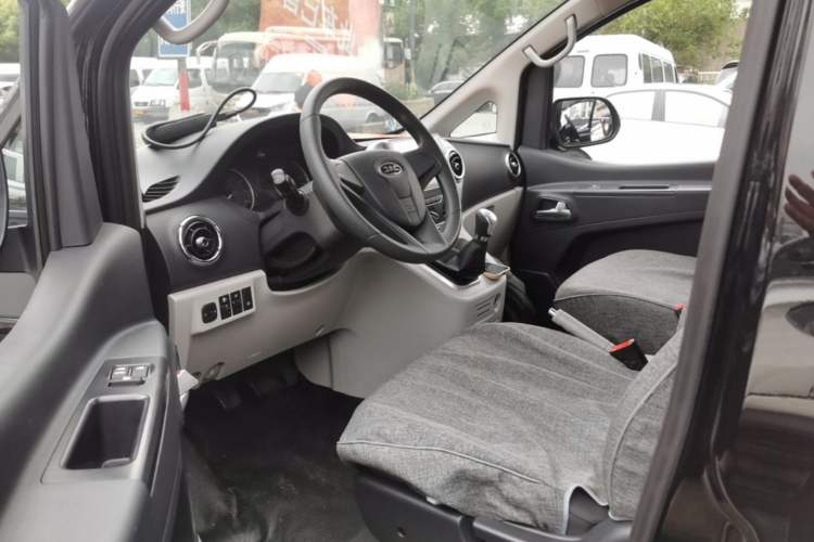 Used JAC Refine M3 2025 PLUS 1.8L Manual Comfort Version 7/8 Seats Left Front Seat