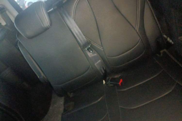 Used JAC Refine M3 2025 1.5T Manual Comfort Edition 7/8 Seats Left Rear Seat