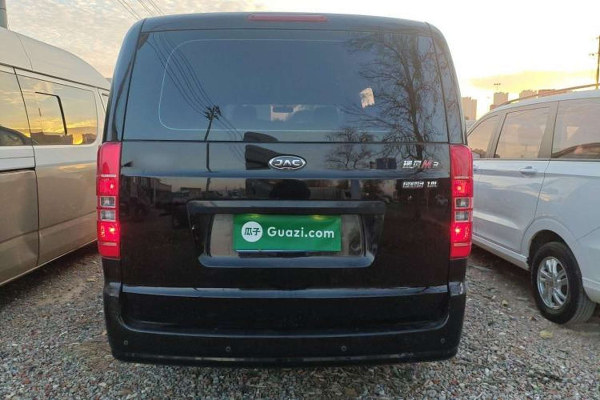 Used JAC Refine M3 2025 PLUS 1.8L Manual Classic Edition 7 Seats Rear