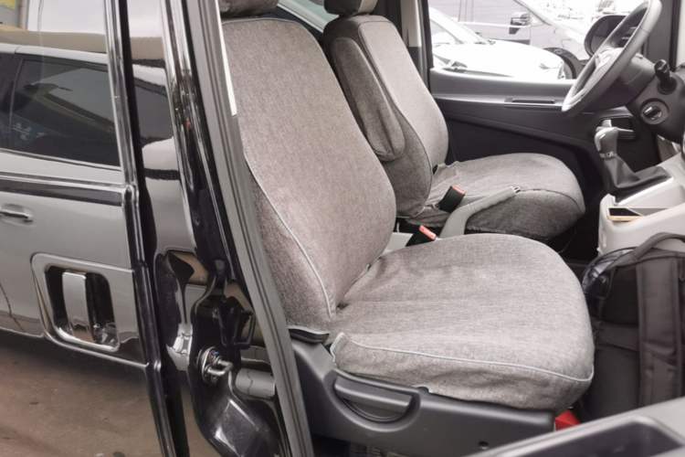 Used JAC Refine M3 2025 PLUS 1.8L Manual Comfort Version 7/8 Seats Right Front Seat