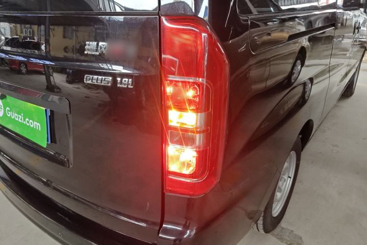 Used JAC Refine M3 2025 PLUS 1.8L Manual Classic Edition 7 Seats Right Rear Taillight