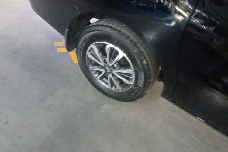 Used JAC Refine M3 2025 1.5T Manual Comfort Edition 7/8 Seats Right Rear Wheel Hub