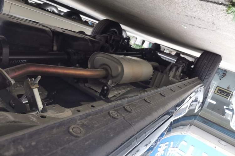 Used JAC Refine M3 2025 PLUS 1.8L Manual Comfort Version 7/8 Seats Right Side Sill