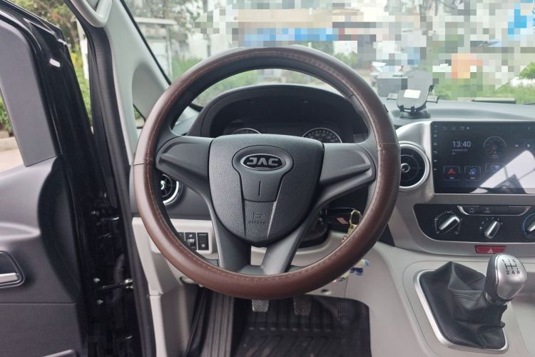 Used JAC Refine M3 2025 PLUS 1.5T Manual Classic Edition 7 Seats Steering Wheel