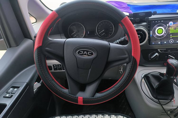 Used JAC Refine M3 2025 PLUS 1.8L Manual Classic Edition 7 Seats Steering Wheel