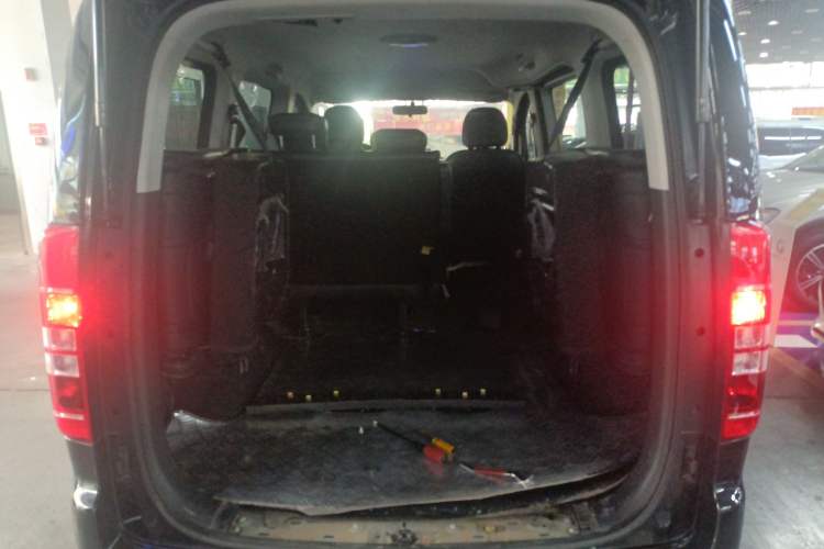 Used JAC Refine M3 2025 1.5T Manual Comfort Edition 7/8 Seats Trunk