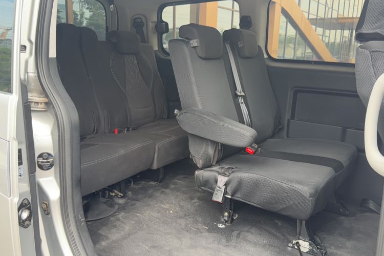 Used JAC Refine M3 2025 1.8L Manual Comfort Version 7/8 Seats Driver Seat