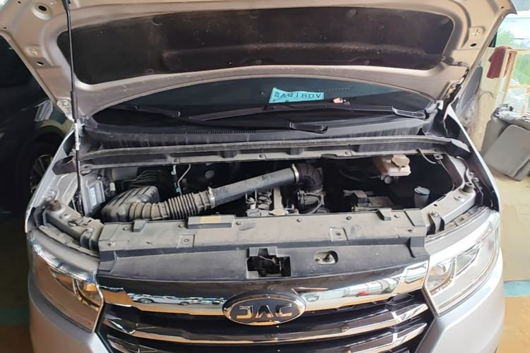 Used JAC Refine M3 2025 1.8L Manual Comfort Version 7/8 Seats Engine Bay