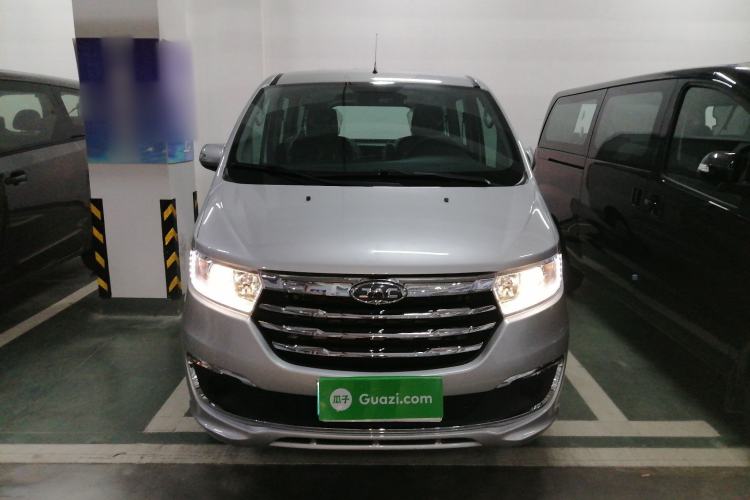 Used JAC Refine M3 2025 PLUS 1.5T Manual Classic Edition 7 Seats Front